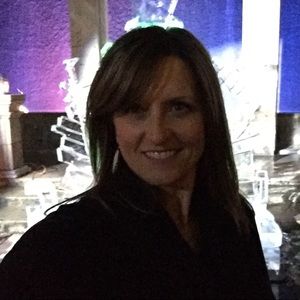 Meet your Posher, Mia